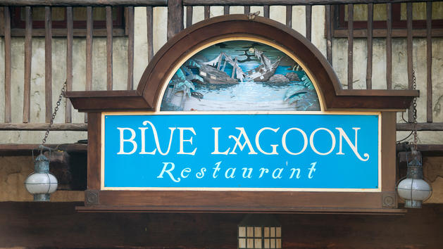 n017808_2050jan01_blue-lagoon-restaurant_16-9